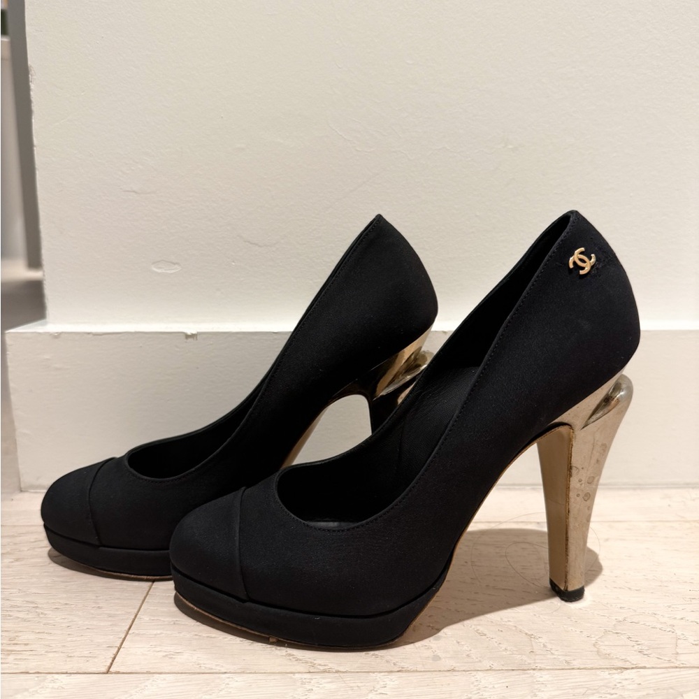 CHANEL Black Heels with Gold Accents